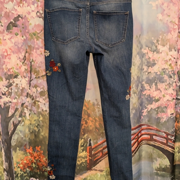 Express Floral Jean Leggings - Picture 4 of 7